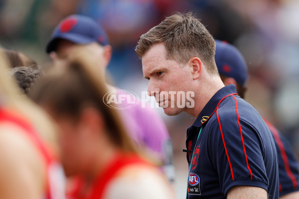 AFLW 2022 S7 Grand Final - Brisbane v Melbourne - A-789900