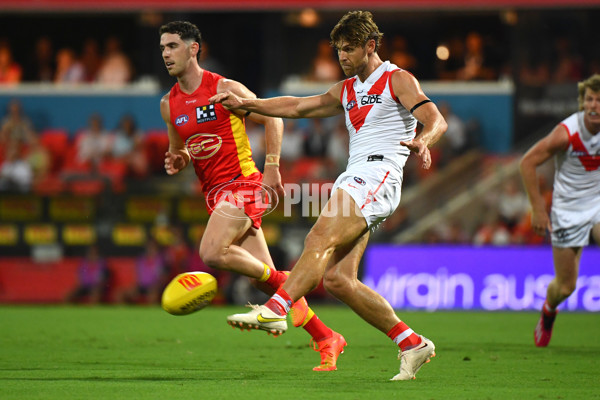 AFL Rd 1 - Gold Coast v Sydney - A-919909