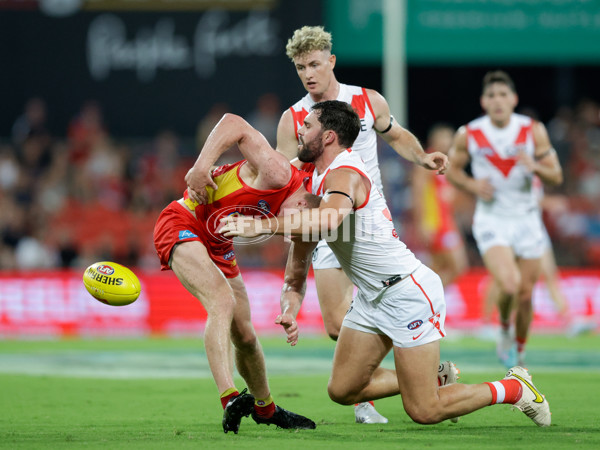 AFL Rd 1 - Gold Coast v Sydney - A-922864