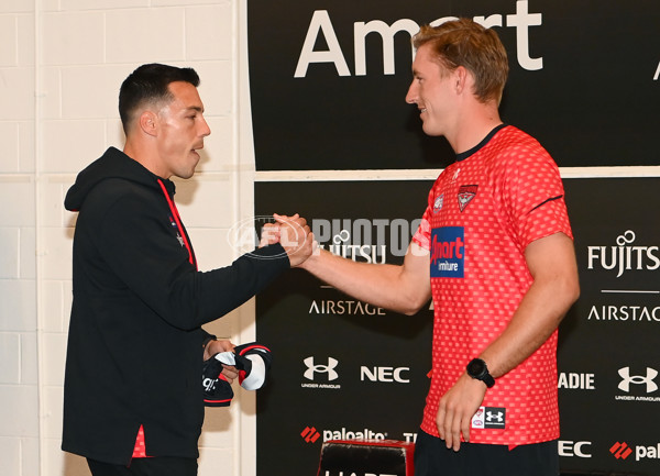 AFL Rd 1 - Hawthorn v Essendon - A-934273
