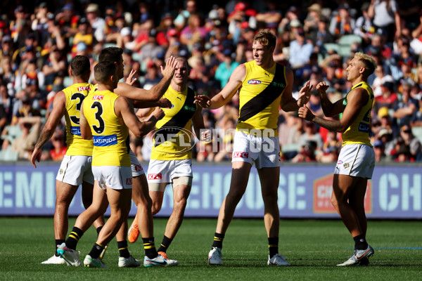AFL Rd 2 - Adelaide v Richmond - A-975581