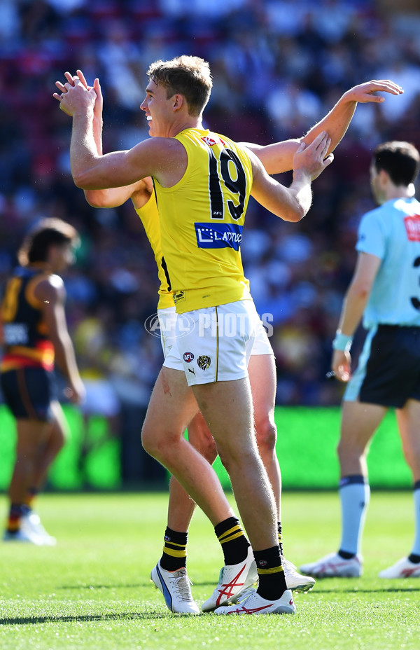 AFL Rd 2  - Adelaide v Richmond - A-976670