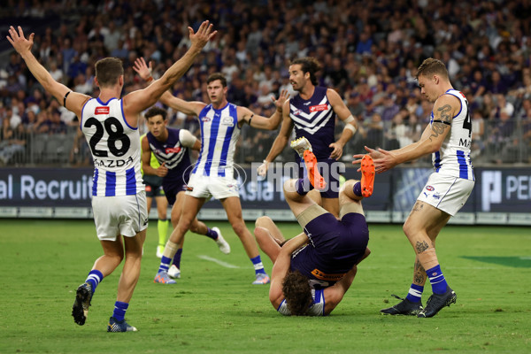 AFL Rd 2 - Fremantle v North Melbourne - A-993491