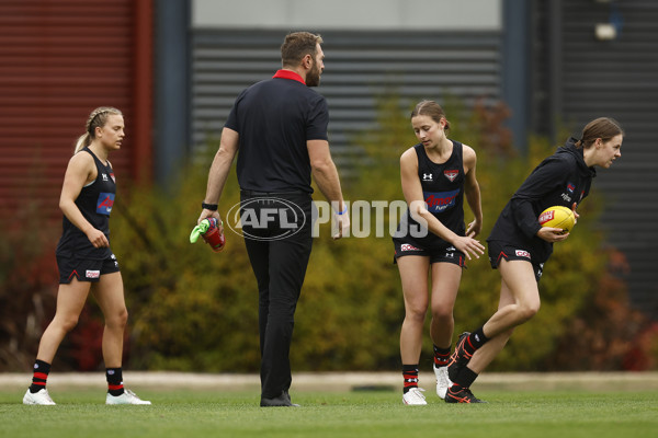 VFLW Rd 1 - Essendon v Box Hill Hawks - A-996385